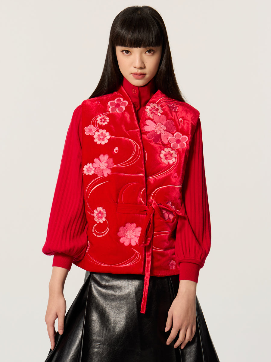 Embroidered red Chinese-style side-slit laced vest coat